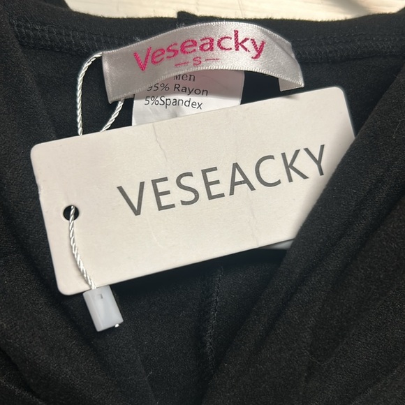 Skeleton Glow in the Dark Coveralls With Hood Mens S Halloween, Pajamas, Costume - Picture 5 of 5